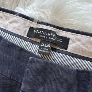 Banana Republic Aiden Chino - Size 33/30 - Navy